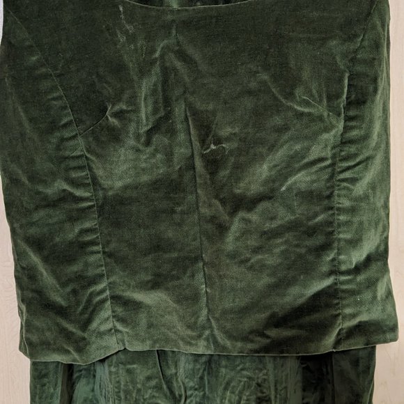 Vintage hand made 1950's two piece deep green velvet dress - Picture 6 of 9